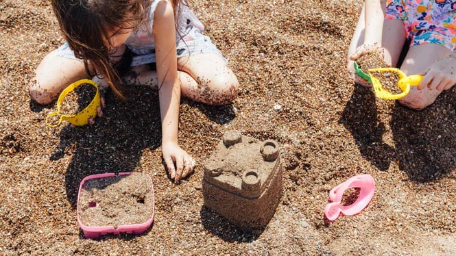 Stages of Play: A Teacher’s Guide to Play Theories